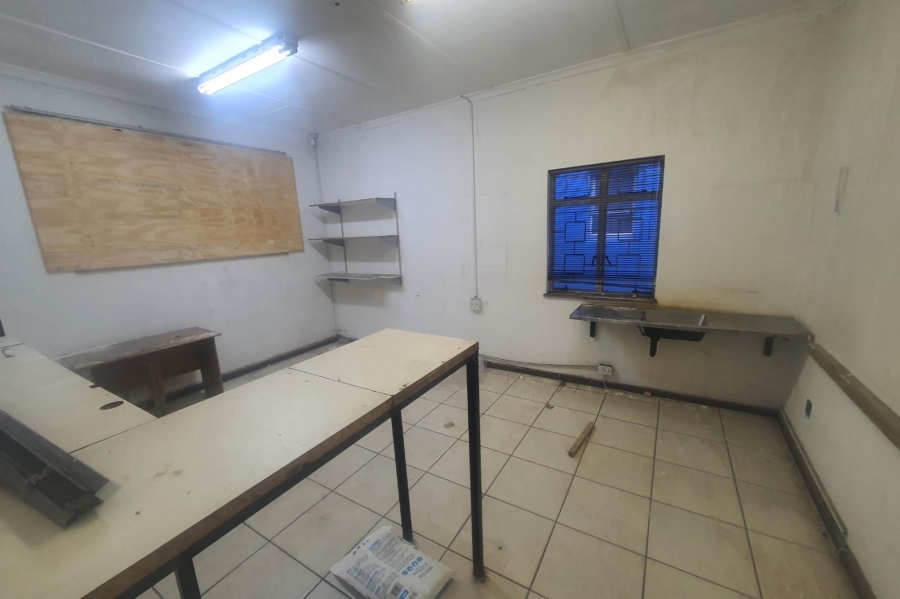 To Let commercial Property for Rent in North End Eastern Cape